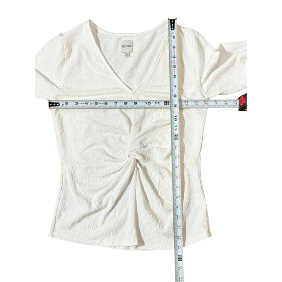 Nic+Zoe Womens Size S White Embossed Twist Front V-Neck Top Long Sleeve Stretch - Picture 7 of 8